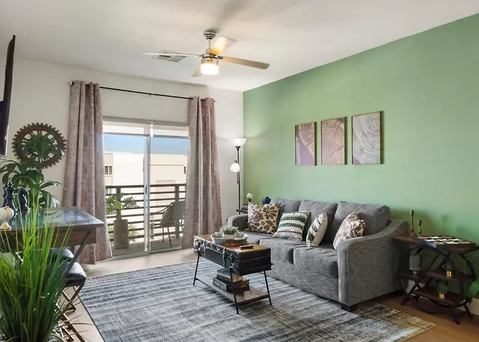 Apartment Near Mayo Pool & Hot Tub Sunny Getaway